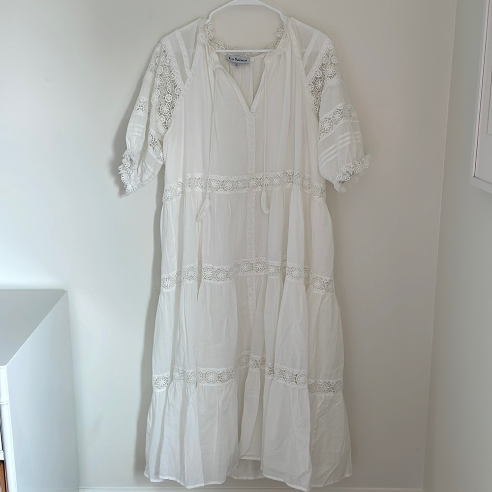 En Saison White Tiered Lace Puff Sleeve Midi Dress